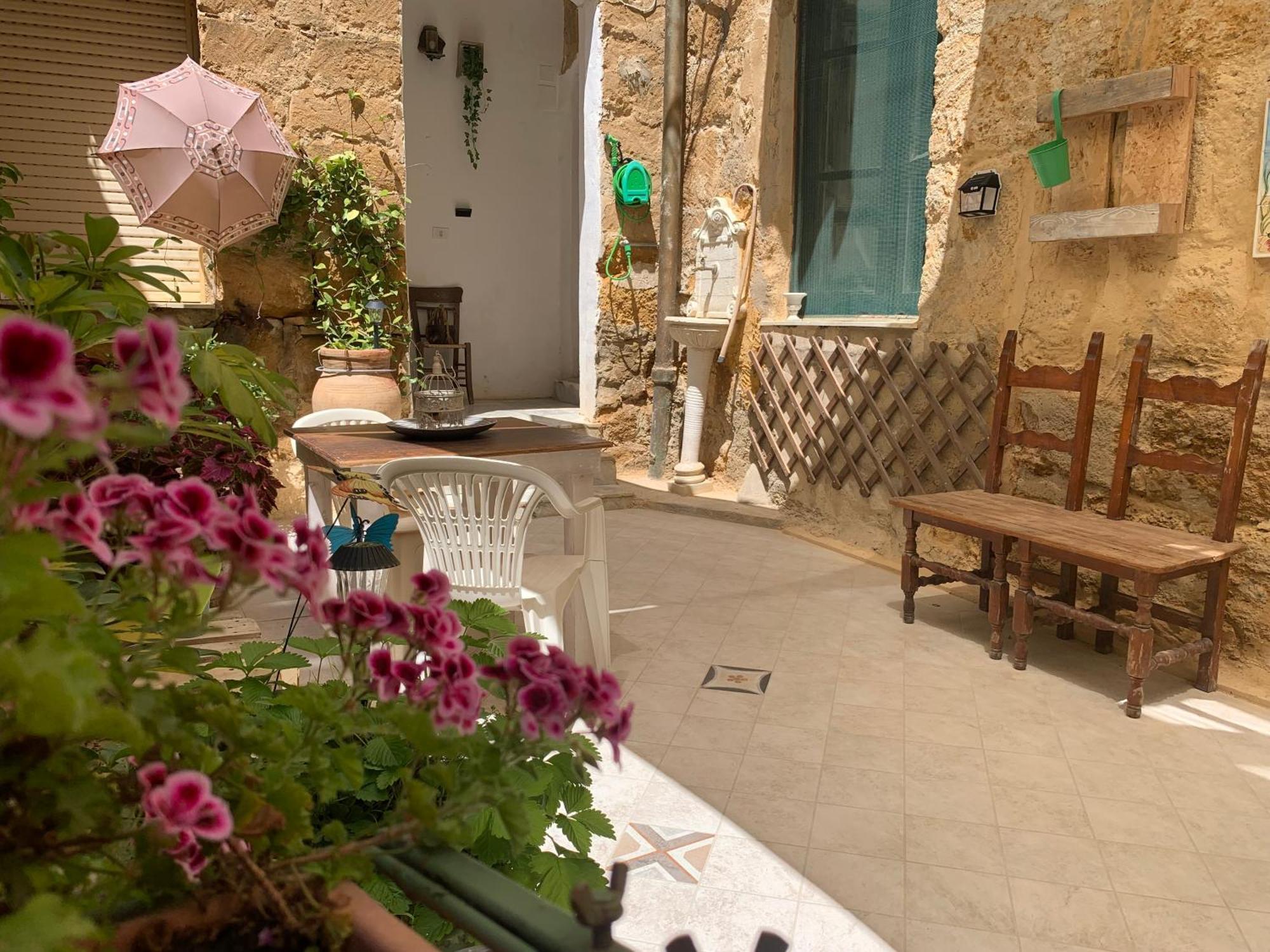 דירות אגריג'נטו Il Vecchio Cortile מראה חיצוני תמונה